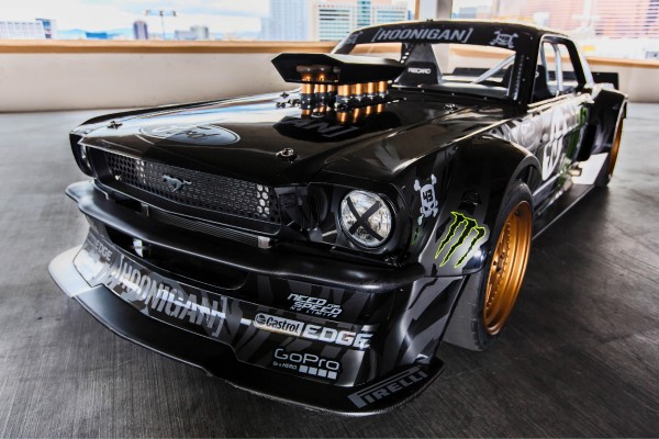 ken-block-ghymkhana-7-honigan-mustang-1965-06